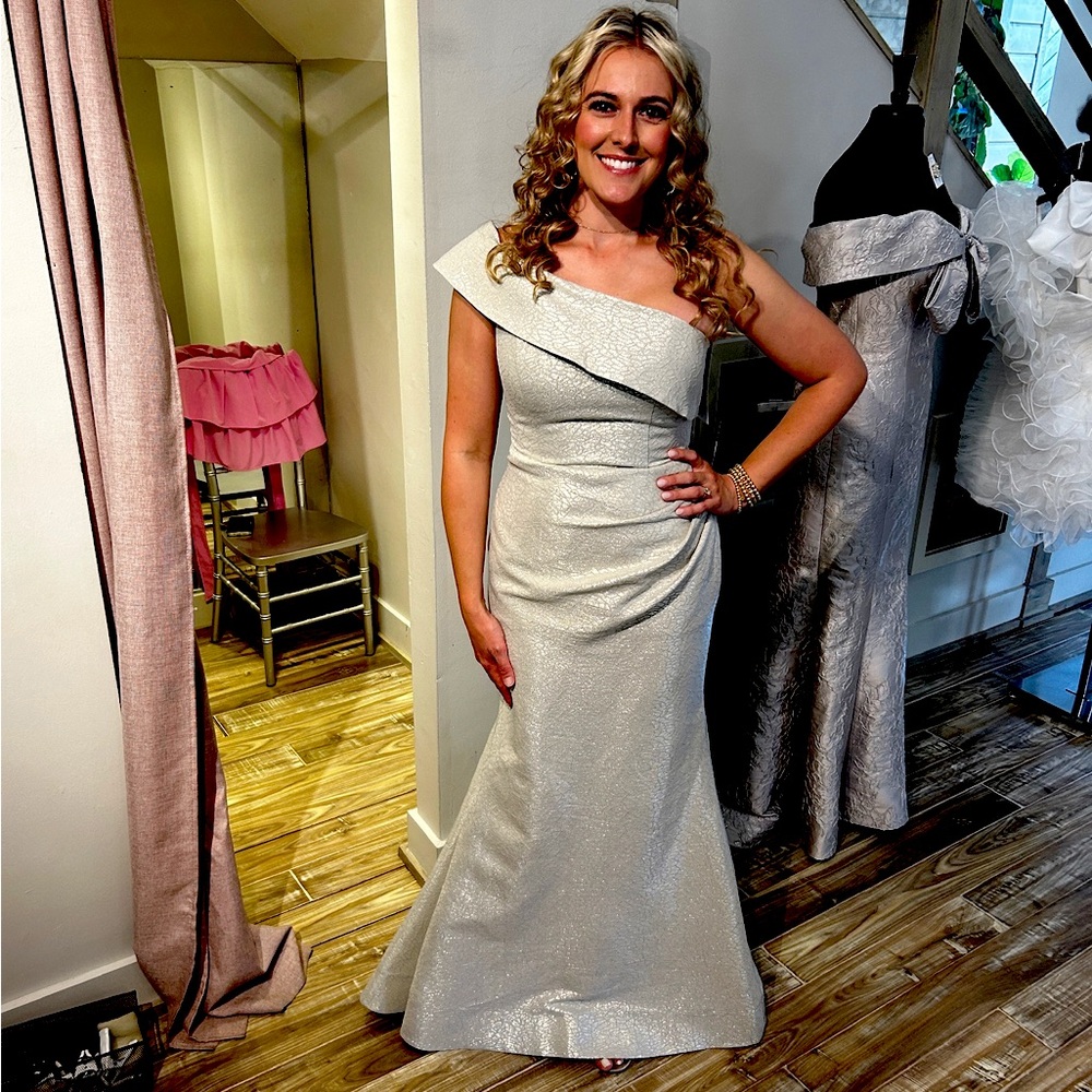 Size 8 oyster color formal dress